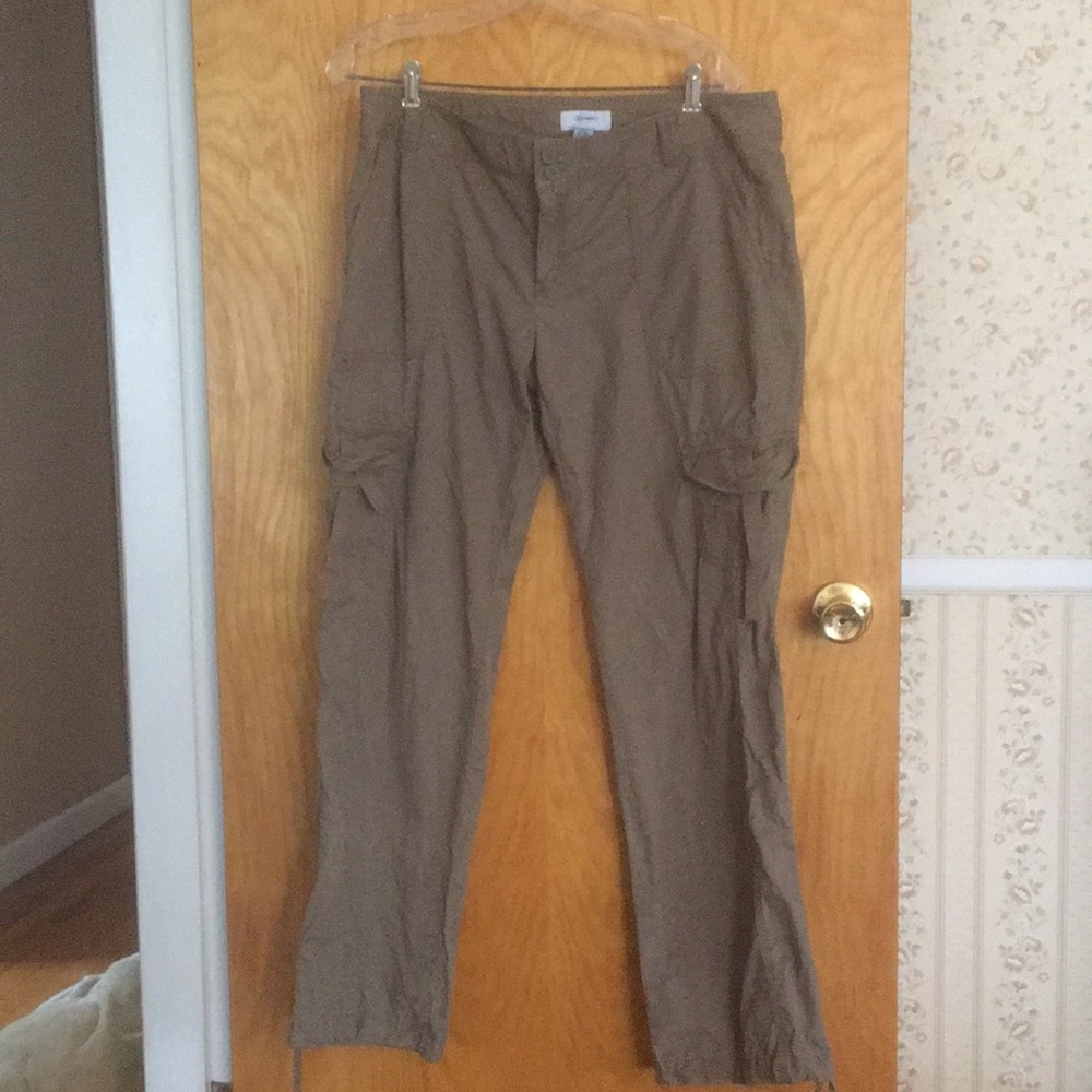 Old Navy Size 12 khaki carpenter style pant